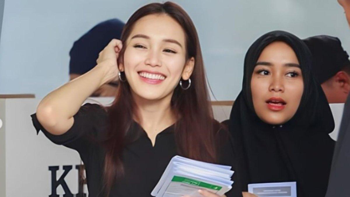 Ayu Ting Ting kini berpakaian tertutup