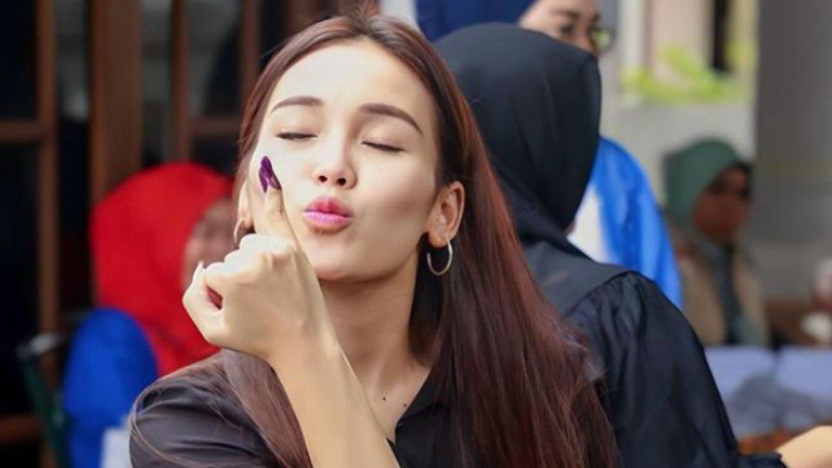 Ayu Ting Ting sebarkan pesan positif