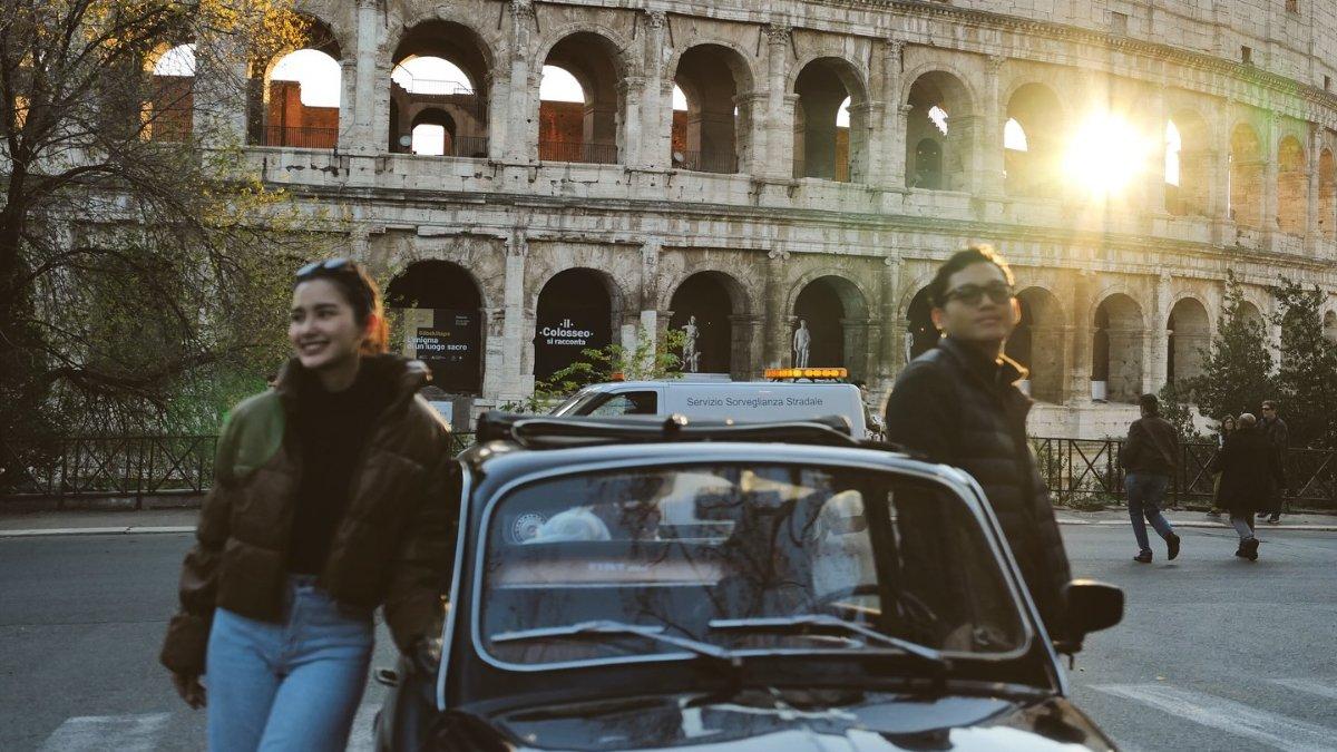 Azriel Hermansyah dan Sarah Menzel Liburan ke Roma Italia