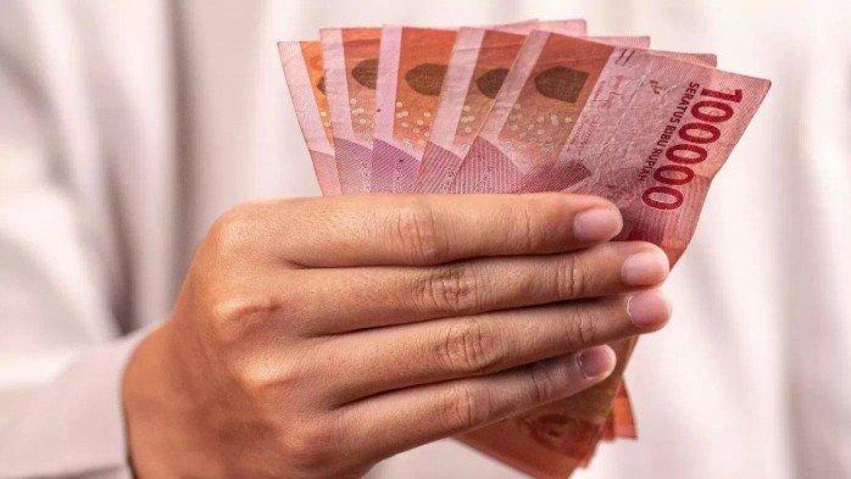 BSU SUDAH CAIR - BSU BPJS Ketenagakerjaan 2025 sudah cair untuk 2,4 juta lebih penerima. Selanjutnya BSU tahap II akan menyasar 1,2 juta penerima lainnya.