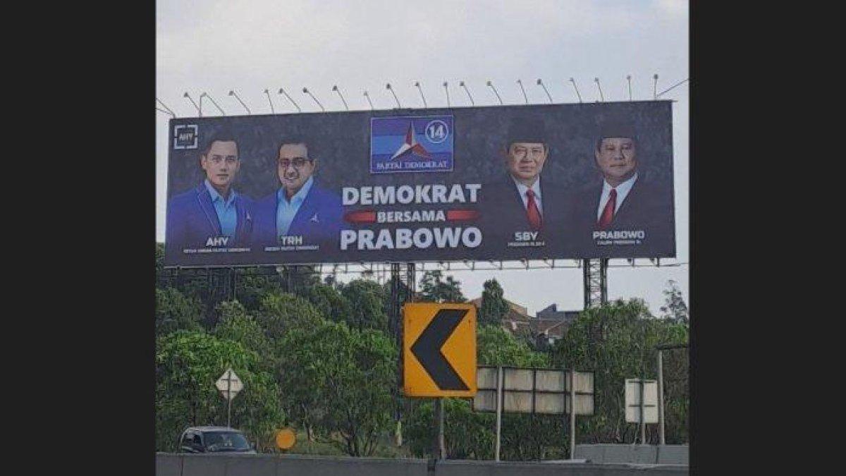 Baliho buatan Partai Demokrat tanpa Gibran
