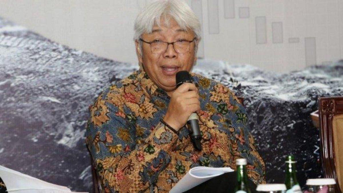 BAMBANG GATOT ARIYONO - Mantan Direktur Jenderal Mineral dan Batubara (Dirjen Minerba) Kementerian Energi dan Sumber Daya Mineral (ESDM), Bambang Gatot Ariyono divonis 4 tahun penjara dan denda Rp 500 juta dalam kasus korupsi tata niaga timah wilayah Izin Usaha Pertambangan (IUP) PT Timah Tbk tahun 2015-2022.
