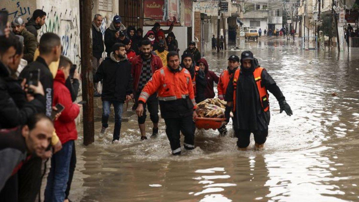 Banjir yang melanda kamp pengungsi Jabalia di Jalur Gaza, Palestina