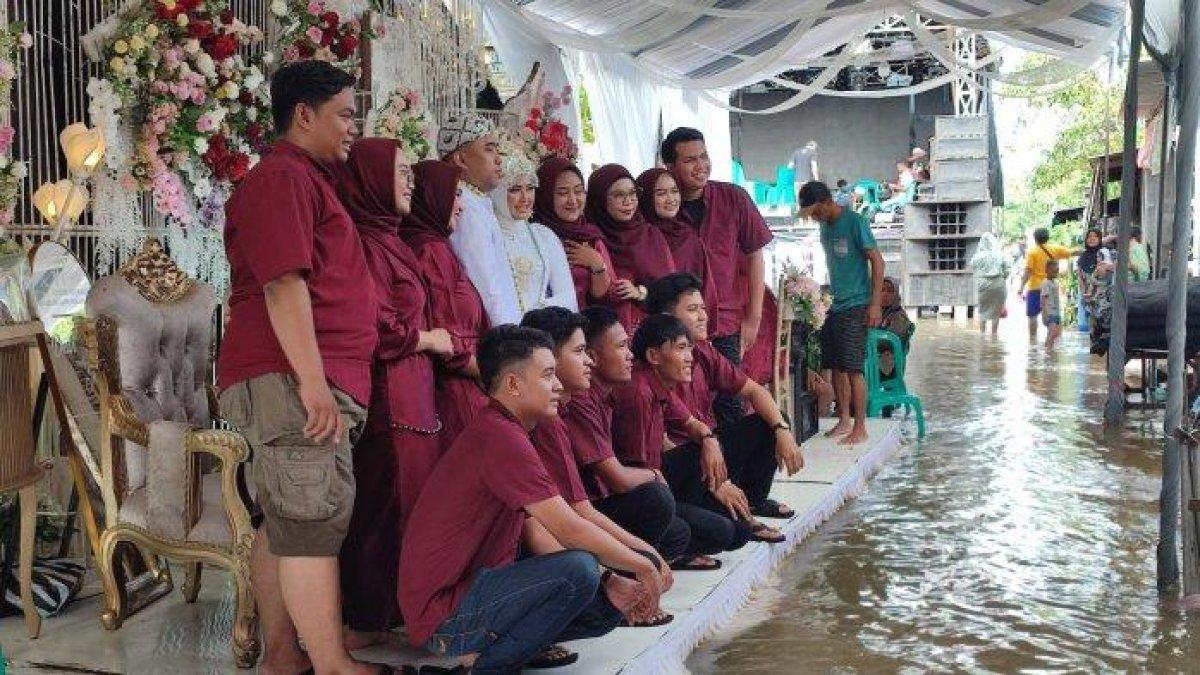 Banjir yang menerjang Desa Jagapura Kulon, Kecamatan