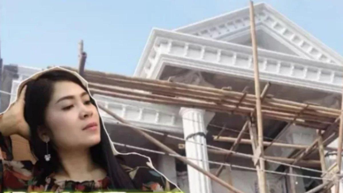 Baru 2 tahun jadi TKW, janda cantik ini sudah bisa bangun rumah mewah.
