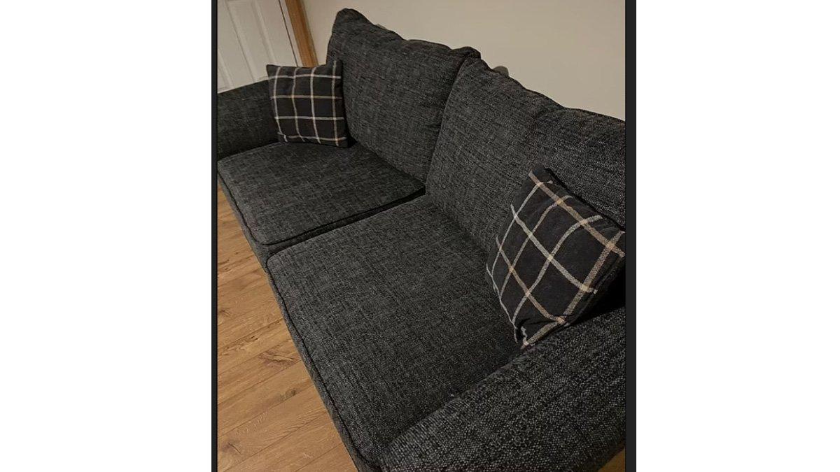 Beli sofa murah, pria alami gatal-gatal