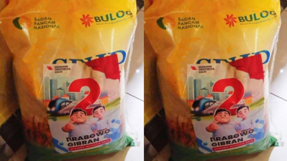 Beras bulog ditempel stiker Prabowo-Gibran.