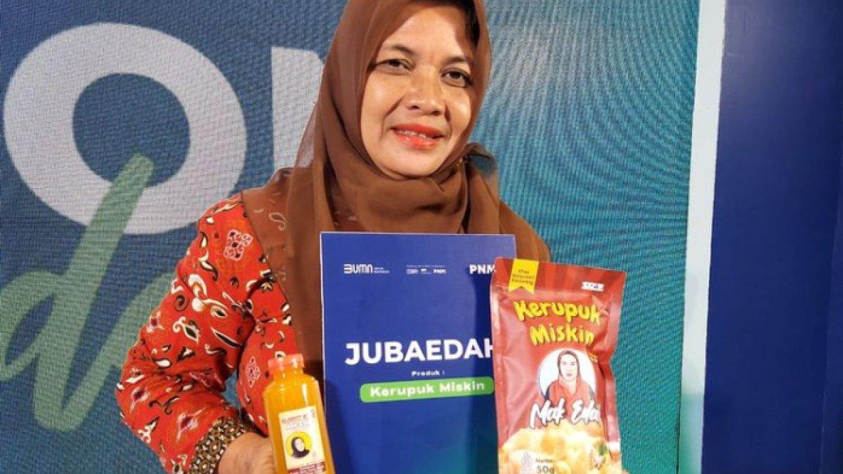 Bisnis jamu dan teh serta keripik asal Karawang, Jawa Barat, milik Jubaedah