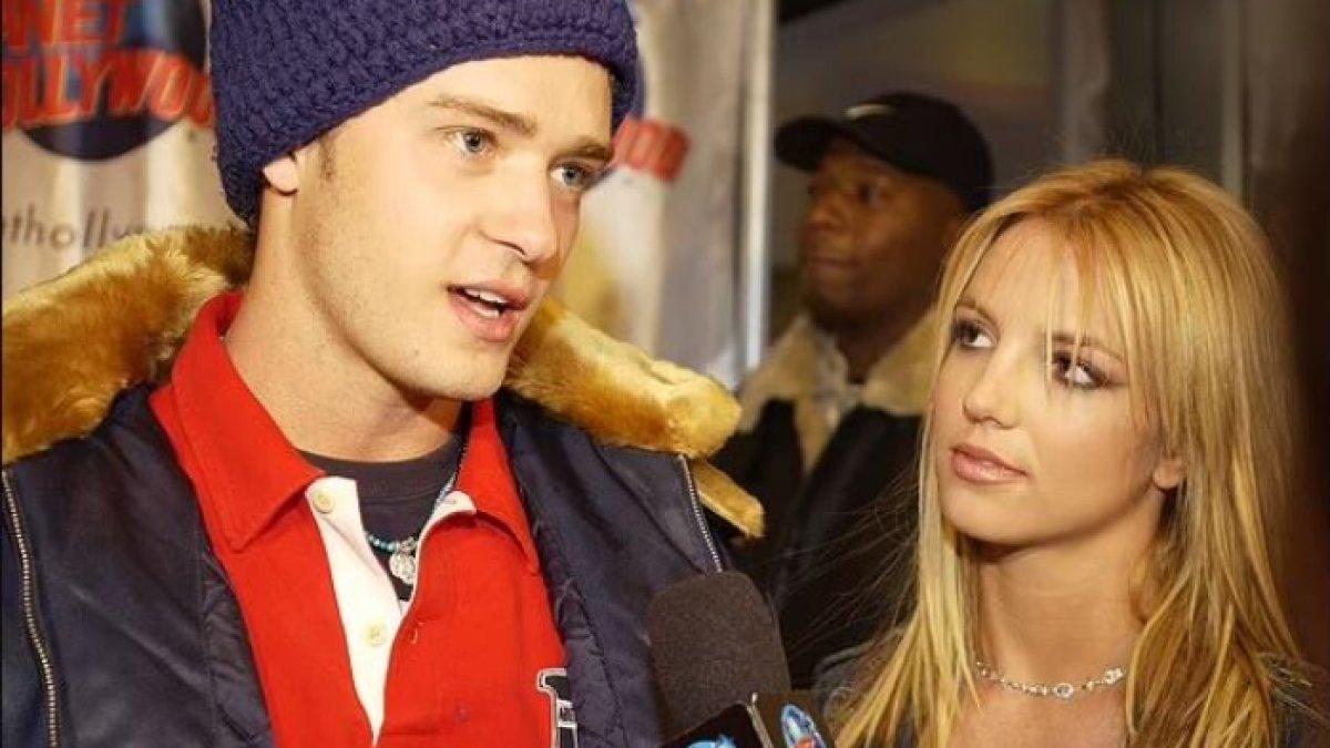 Britney dan Justin dikabarkan putus pada 2002 setelah tiga tahun berpacaran