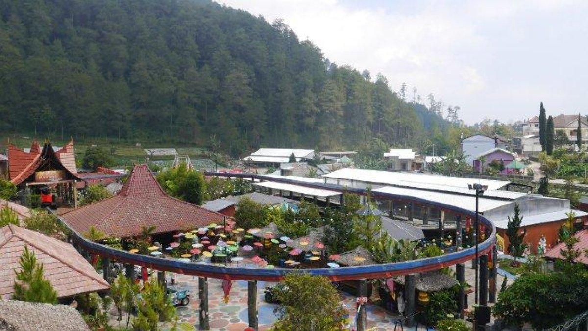 WISATA KARANGANYAR: Bukit Sekipan di Tawangmangu Karanganyar