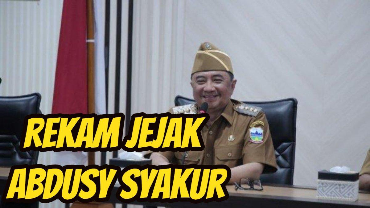 BUPATI GARUT - Bupati Garut Abdusy Syakur Amin tolak beli mobil dinas baru, anggarannya dialihkan untuk infrastruktur dan kesehatan. Abdusy Syakur Amin merupakan pemenang Pilkada Garut 2024.