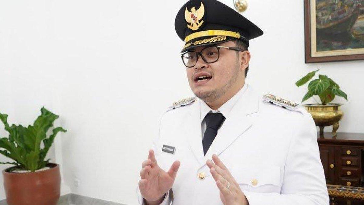 100 HARI KERJA - Bupati Kediri, Hanindhito Himawan Pramana (Mas Dhito) saat pelantikan di Istana Merdeka Jakarta, Kamis (20/2/2025). Mas Dhito menegaskan komitmennya untuk menyelesaikan berbagai proyek pembangunan dalam lima tahun ke depan.