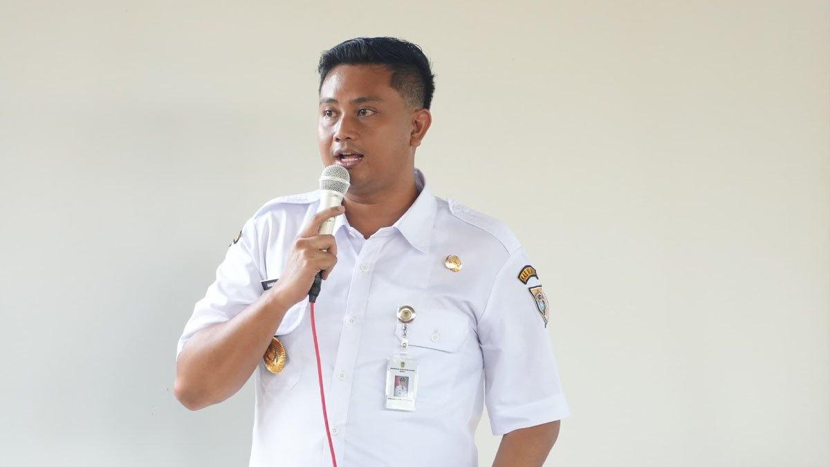 PENDIDIKAN DI KLATEN - Bupati Klaten, Hamenang Wajar Ismoyo menyatakan siap turun tangan mencari solusi atas keterbatasan daya tampung di SMA Negeri 1 Karangnongko Kampus 2.