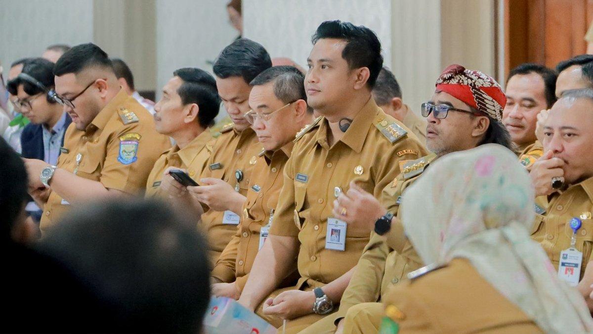 MUSRENBANG JATENG - Bupati Klaten Hamenang Wajar Ismoyo menghadiri Musyawarah Perencanaan Pembangunan (Musrenbang) RPJMD Provinsi Jawa Tengah 2025–2029 di Gedung Gradhika Bhakti Praja, Kota Semarang, pada Senin (5/5/2025).