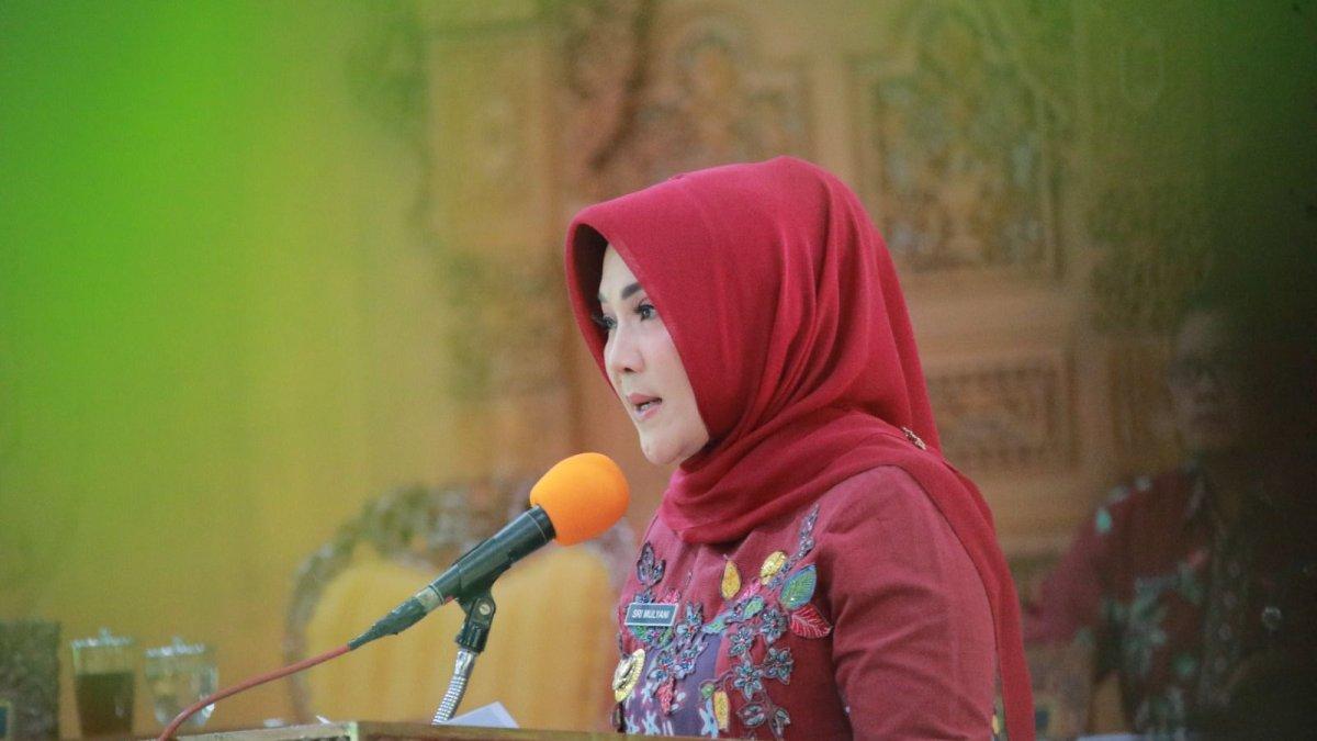 Bupati Klaten, Sri Mulyani saat menyampaikan jawaban atas Pemandangan Umum 7 Fraksi terhadap Rancangan Perubahan APBD 2023 dan Rancangan APBD 2024, Selasa (5/9/2023) di Gedung Paripurna DPRD Kabupaten Klaten.