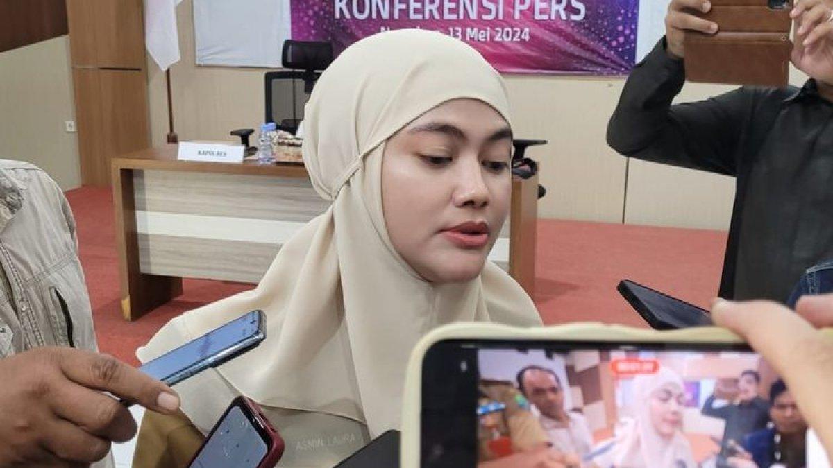 Bupati Nunukan Hj Asmin Laura Hafid saat diwawancarai wartawan