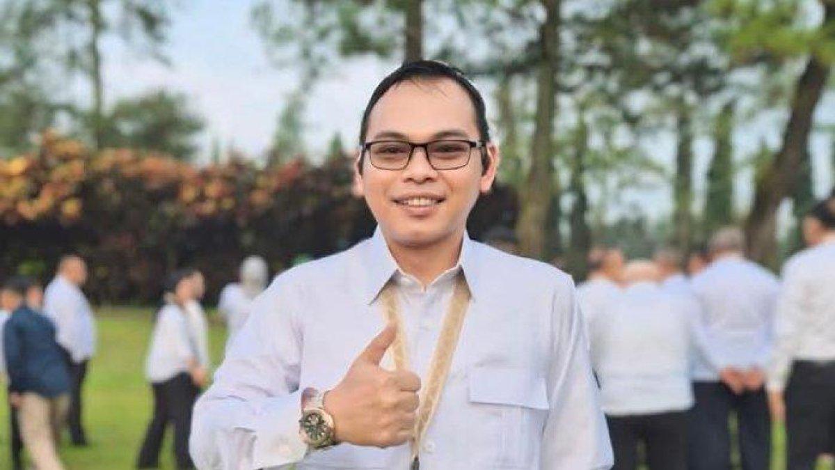 BUPATI SELUMA - Bupati Seluma Teddy Rahman saat diwawancara usai dilantik Presiden Prabowo pada Kamis (20/2/2025). Bupati menyampaikan penataan ASN akan digulirkan untuk menempatkan ASN sesuai dengan ilmu dan keahlian