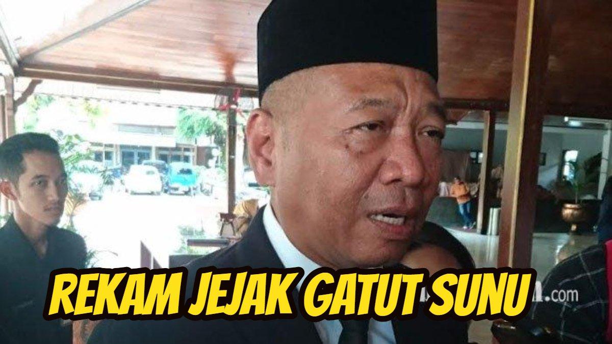 MELARANG PURNAWIYATA - Bupati Tulungagung, Gatut Sunu Wibowo berjanji akan melarang kegiatan purnawiyata di luar lingkungan sekolah, Selasa (11/3/2025). Kebijakan ini untuk merespons keluhan orang tua siswa yang keberatan dengan pembiayaan kegiatan purnawiyata.