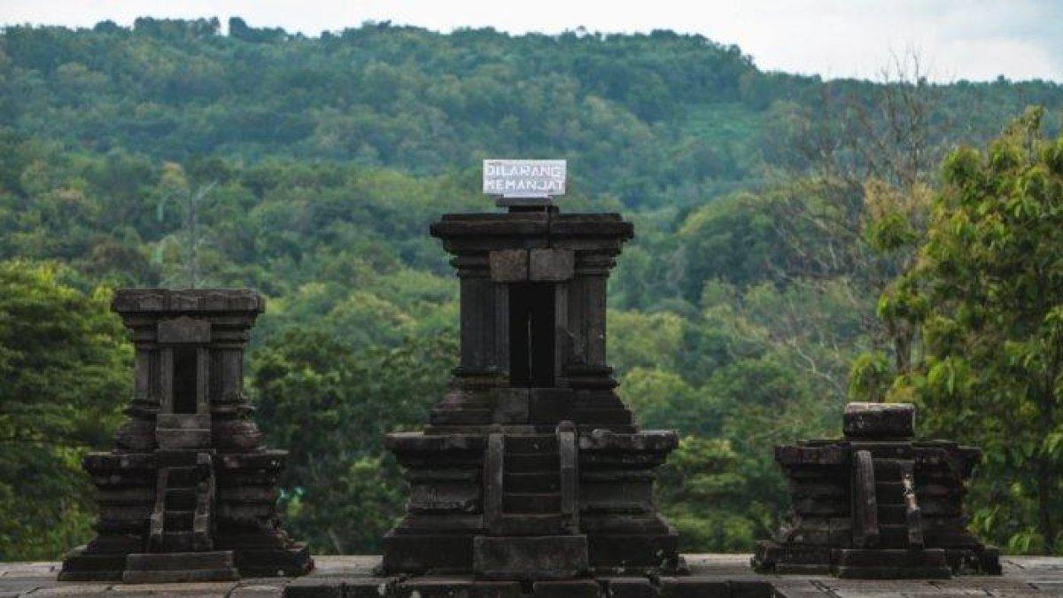 CANDI RATU BOKO - Kemegahan Keraton Ratu Boko di Sleman DIY.