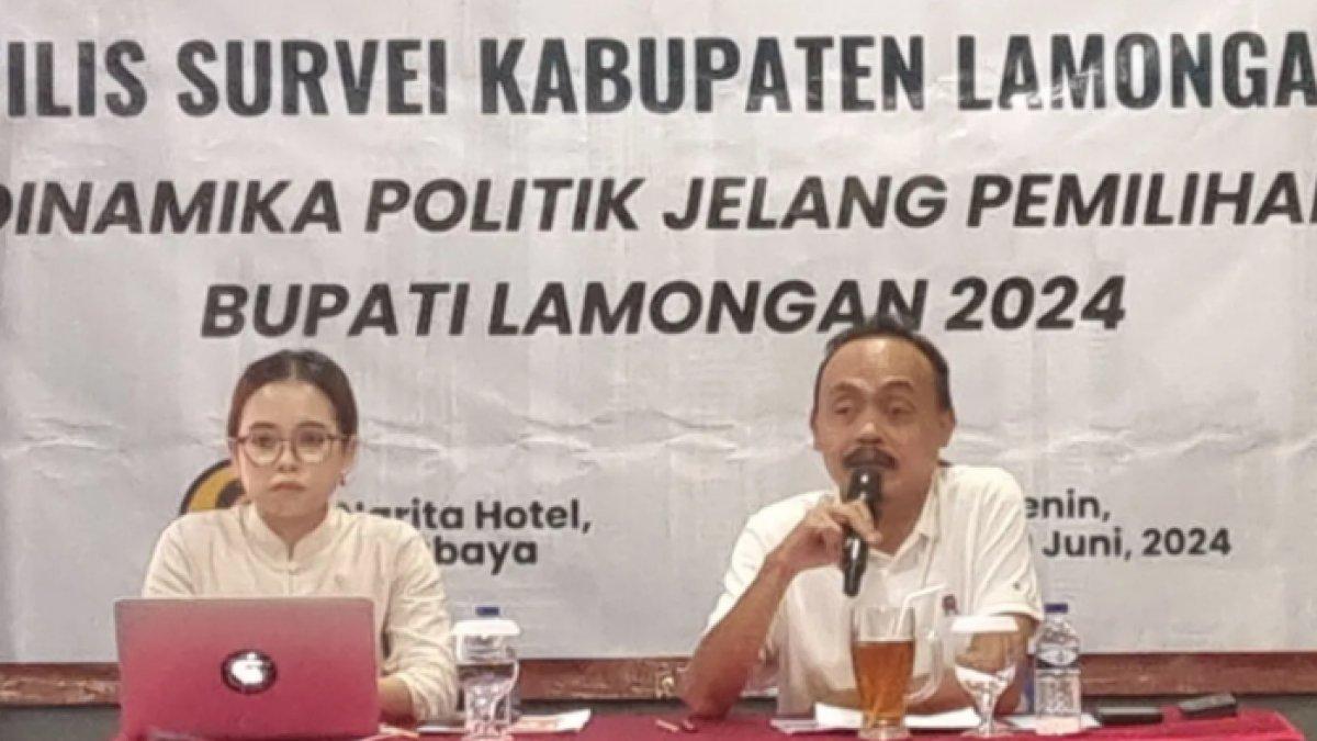 CEO Proximity Whima Edy Nugroho memaparkan hasil survei untuk Pilkada Lamongan 2024