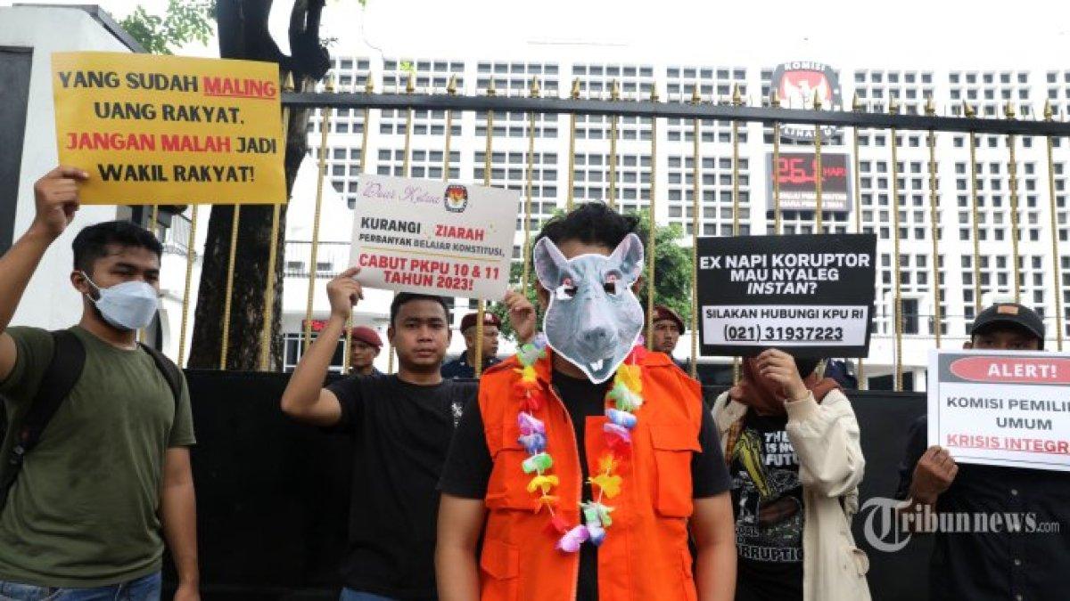 Caleg Eks Napi Koruptor, Pentingnya Pemilih Tahu Rekam Jejak Calon Legislatif