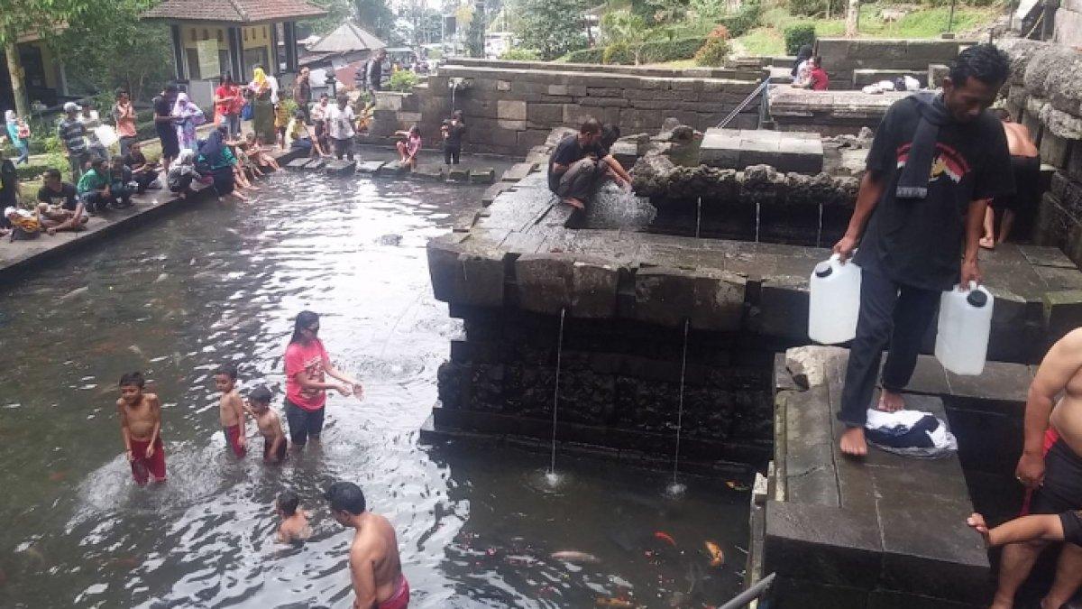 WISATA SERU - Potret Candi Jolotundo disadur dari Kompas.com pada Rabu (16/4/2025), Candi Jolotundo berada di Desa Seloliman, Kecamatan Trawas, Kabupaten Mojokerto, Jawa Timur.