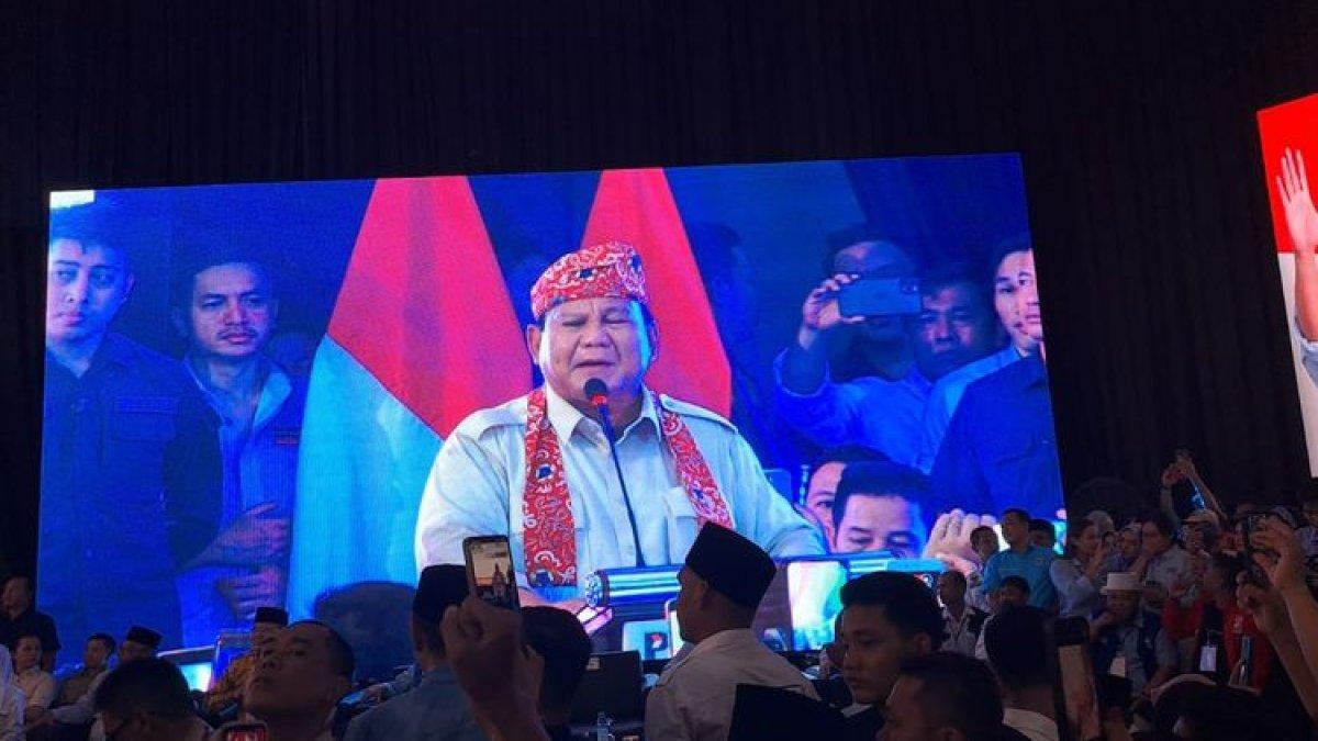 Capres nomor urut 2 Prabowo Subianto saat menghadiri konsolidasi relawan di Bengkulu, Kamis (11/1/2024).