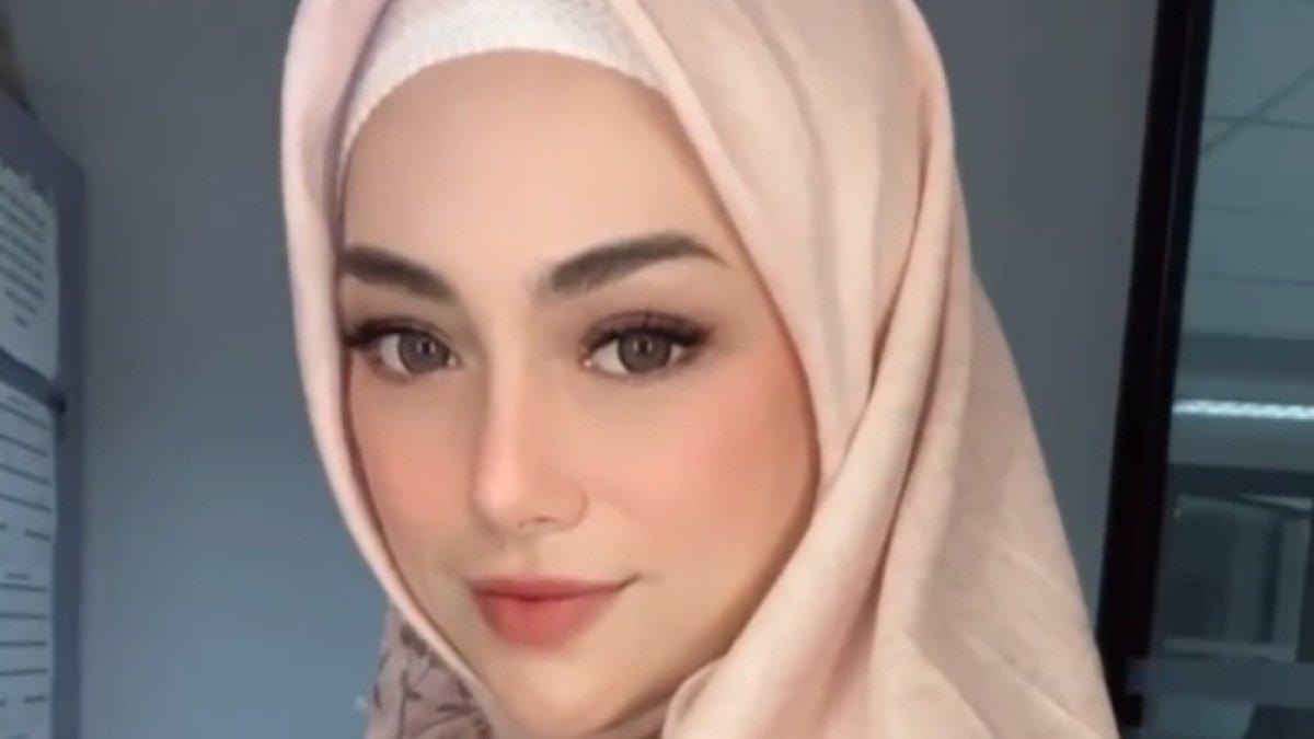 Celine juga santai menerima endorse produk hijab