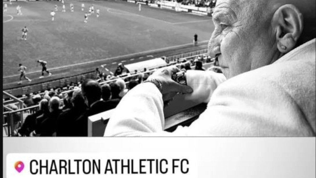 Beberapa jam sebelumnya, Courtney membagikan serangkaian foto saat ia menyaksikan tim sepak bola kesayangannya Charlton Athletic bermain pada hari Sabtu