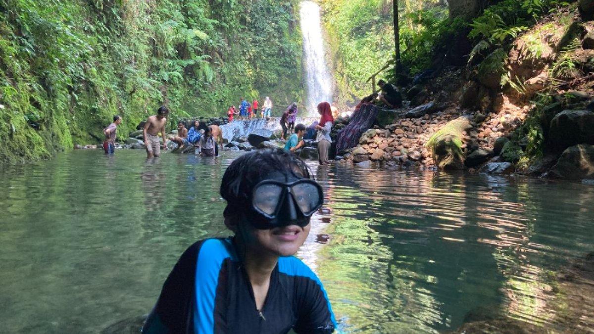 WISATA ALAM - Potret Curug Kondang disadur dari Kompas.com pada Kamis (17/4/2025). Curug Kondang berada di Kecamatan Pamijahan, Kabupaten Bogor, Jawa Barat.