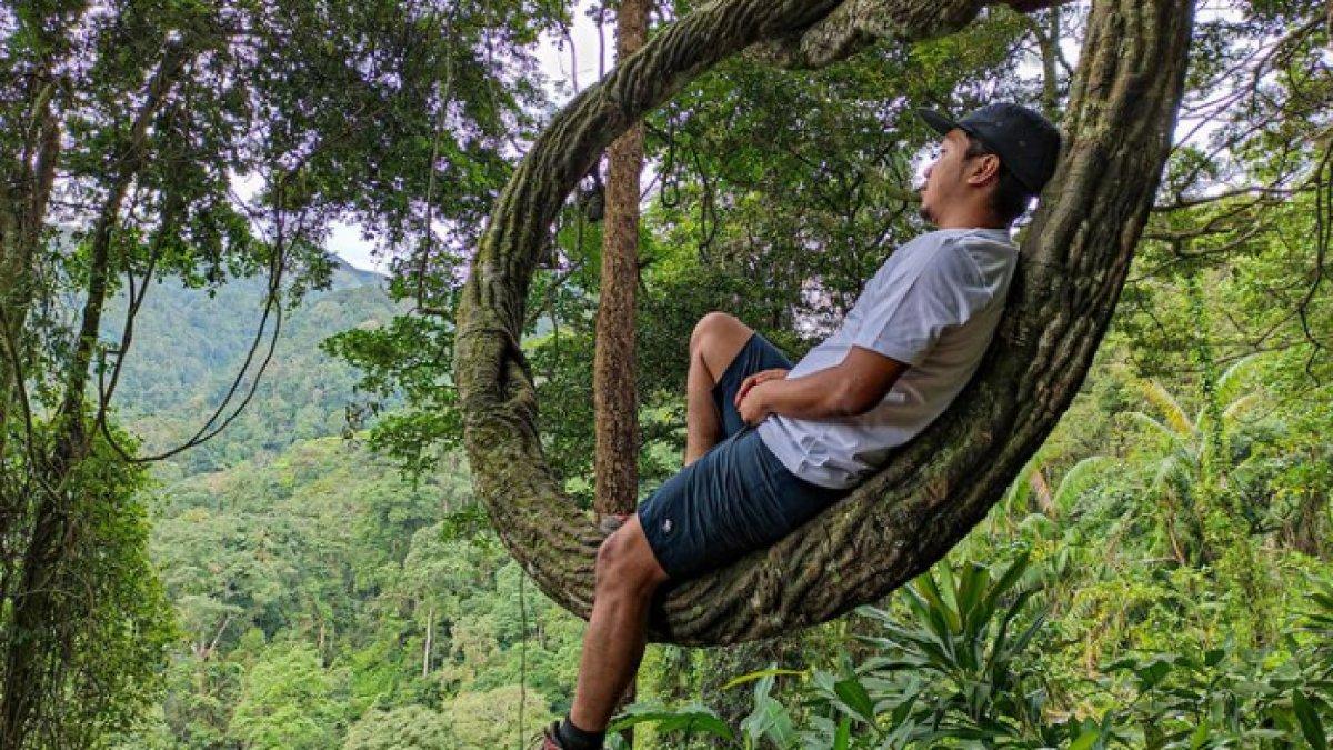 WISATA AIR - Potret Curug Lawe Benowo disadur dari Kompas.com pada Rabu (2/4/2025). Curug Lawe Benowo ada di Kecamatan Ungaran Barat, Kabupaten Semarang.