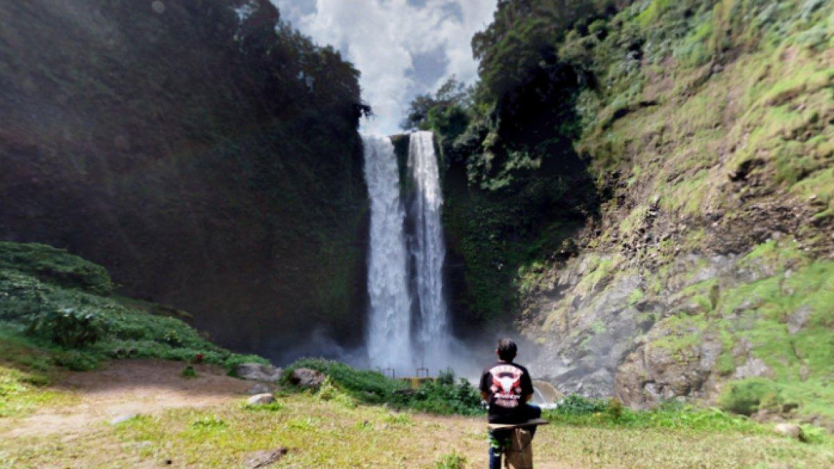WISATA AIR - Potret Curug Sanghyang Taraje diambil dari Google Street View pada Selasa (22/4/2025). Curug Sanghyang Taraje berlokasi di Kabupaten Garut, Jawa Barat.