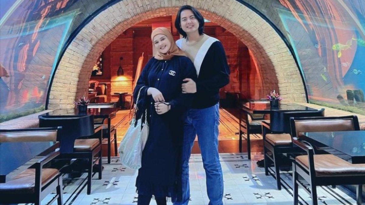 Cut Meyriska dengan Roger Danuarta.