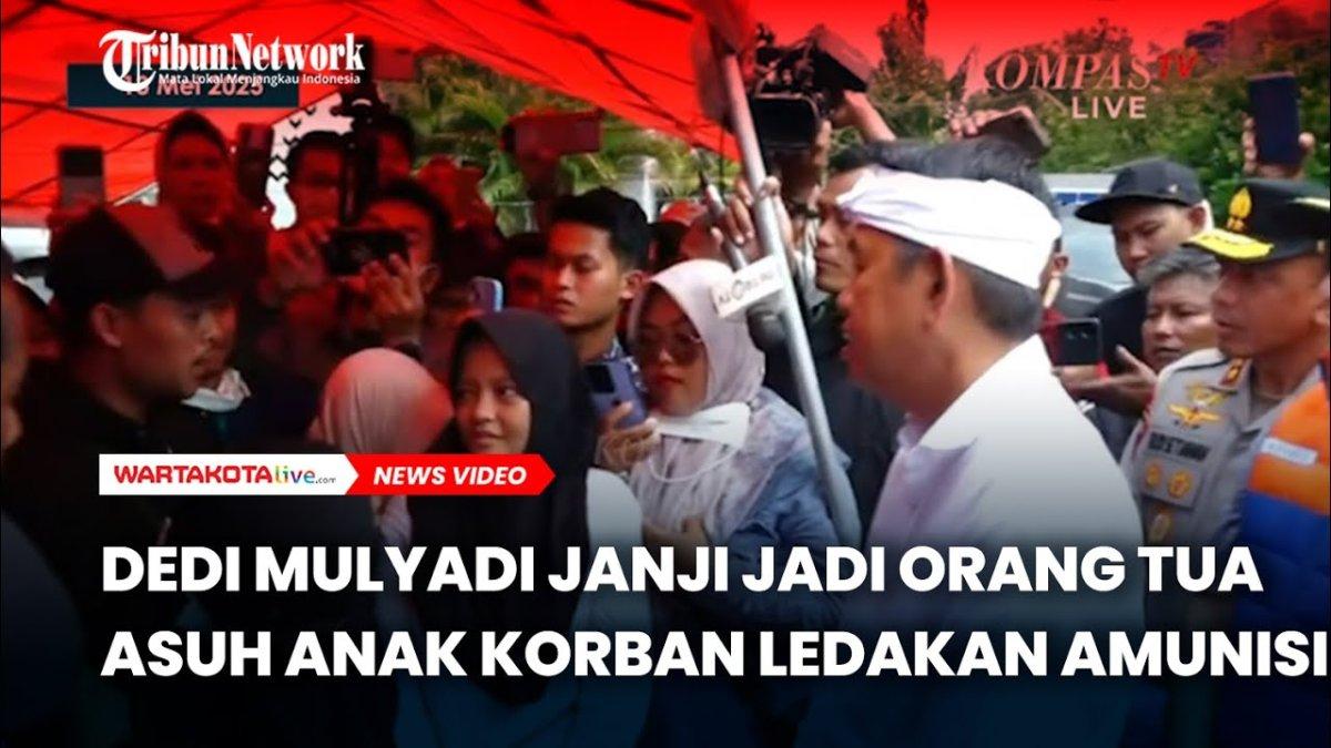 LEDAKAN AMUNISI GARUT - Capture YouTube Warta Kota menampilkan momen Dedi Mulyadi mengunjungi keluarga korban ledakan amunisi Garut. Dedi Mulyadi mendadak marah ketika ada warga bertanya hal ini