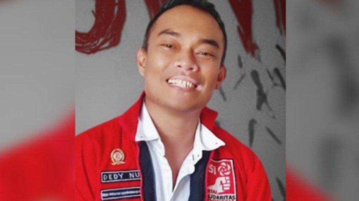 KADER PSI - Dedy Nur Palakka, kader PSI yang sebut Jokowi layak jadi nabi. Pernyataan itu pun dicabut dan dia meminta maaf.