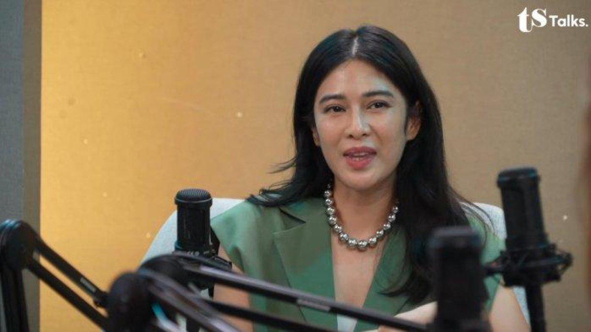 Dian Sastro Disebut Lebih Galak dari Jeng Yah Versi Novel