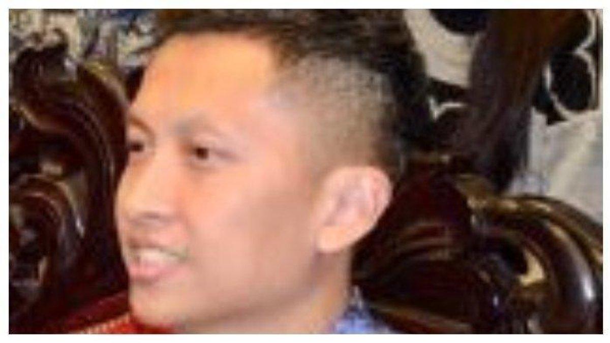 DIPLOMAT TEWAS - Diplomat muda, Arya Daru Pangayunan ditemukan tewas dengan kondisi kepala dililit lakban di kamar kos di Jalan Gondangdia Kecil Nomor 22, Menteng, Jakarta Pusat, Selasa (8/7/2025) pagi.