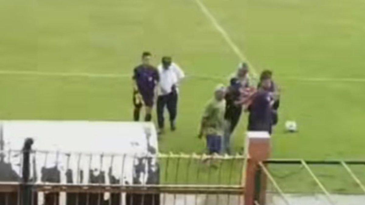 Disambar petir saat bertanding, pemain sepak bola U-13 di Bojonegoro kritis
