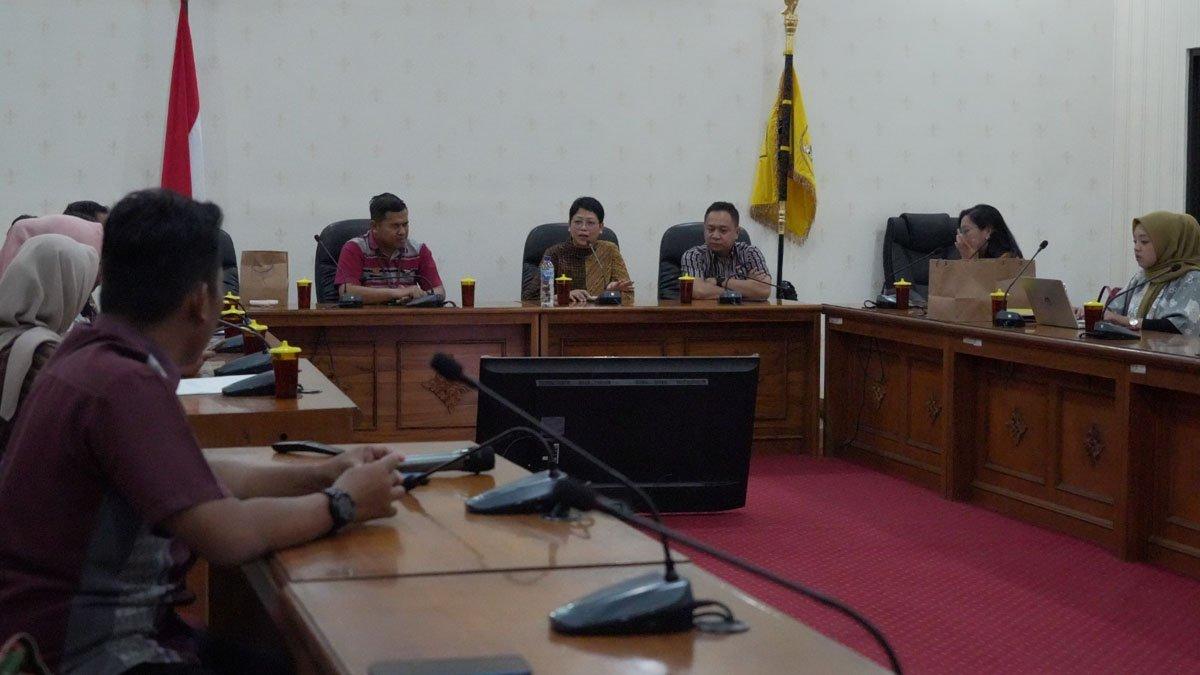 Diskominfo Klaten menerima kunjungan kerja Biro Humas KPK