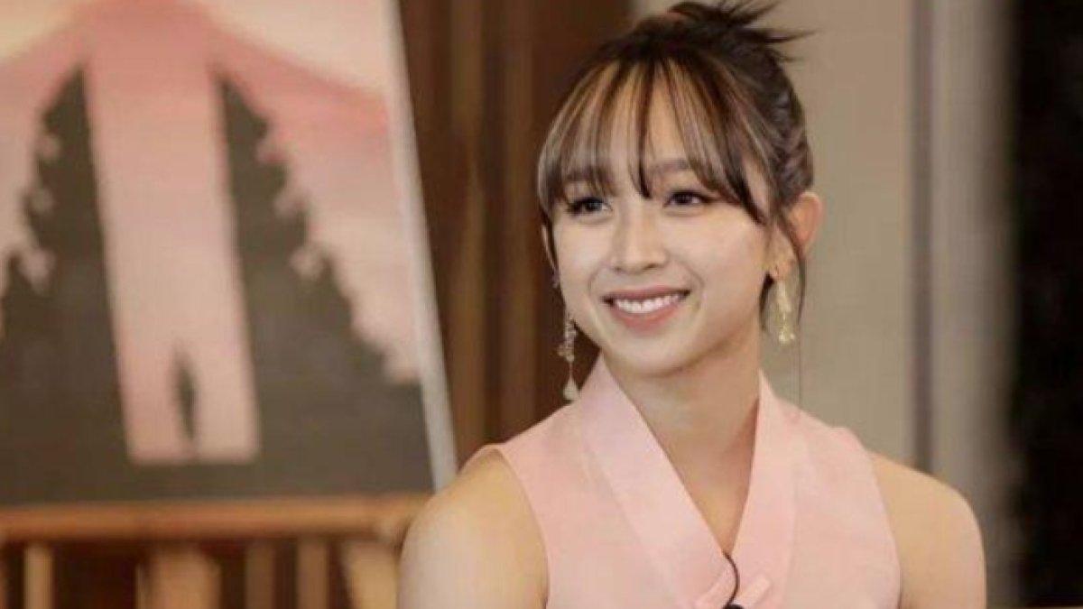 Dita Karang jadi bintang tamu di acara Diplomatik 50 Tahun Indonesia dan Korea Selatan.