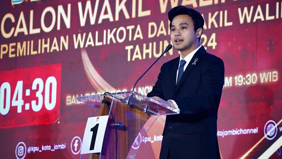 Diza Hazra Aljosha saat debat Pilkada Kota Jambi 2024