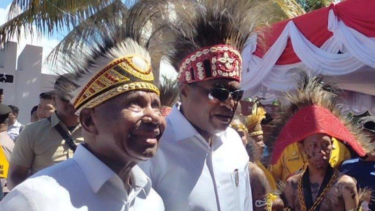 Dominggus Mandacan dan Mohamad Lakotani menjadi calon tunggal di Pilkada Papua Barat 2024