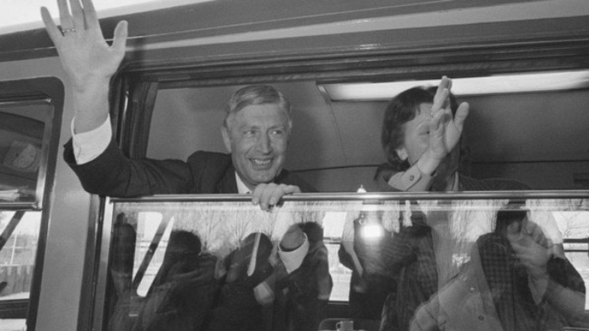 Eks Perdana Menteri Belanda dan istrinya jalani suntik mati 'euthanasia', meninggal dunia bergandengan tangan