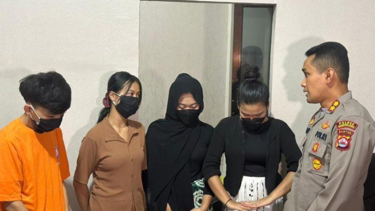 Empat remaja di Pandgelang terkejut saat dibekuk kepolisian, terlibat kasus promosi judi online