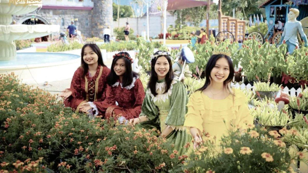 WISATA MENARIK - Potret Fairy Garden diambil dari Instagram pada Senin (19/5/2025). Fairy Garden berada di Cibodas, Lembang, Kabupaten Bandung Barat.