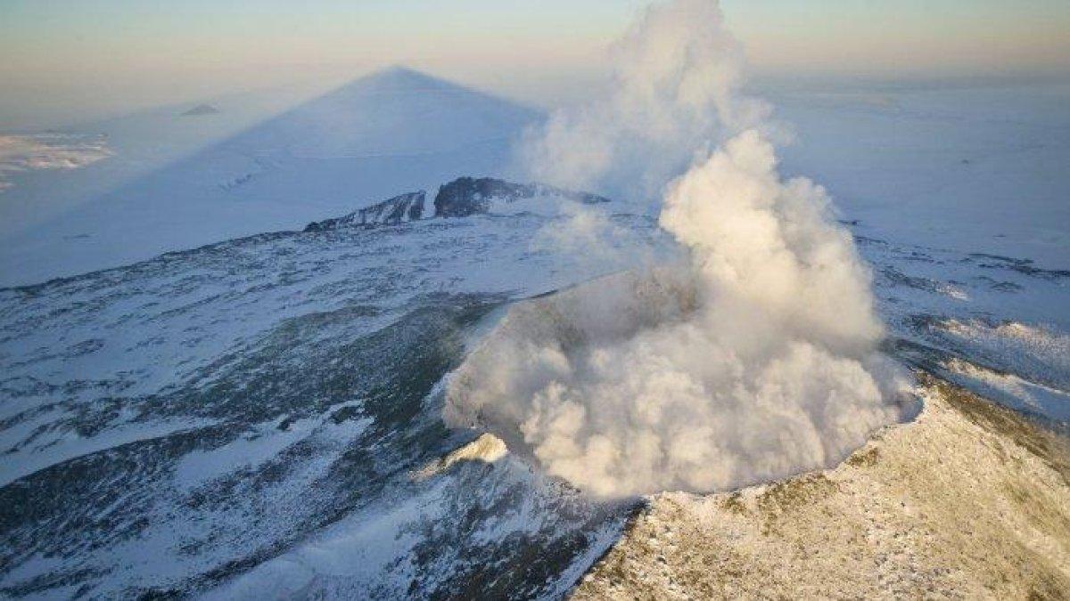 Fakta Menarik Antartika, di Antaranya Terdapat Gunung Berapi Bernama Erebus