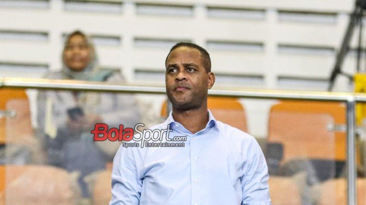 PATRICK KLUIVERT - Foto Patrick Kluivert dokumen Bolasport.com (18/3/2025). Akan ada empat pemain yang dicoret Patrick Kluivert untuk melawan Australia di Kualifikasi Piala Dunia 2026.