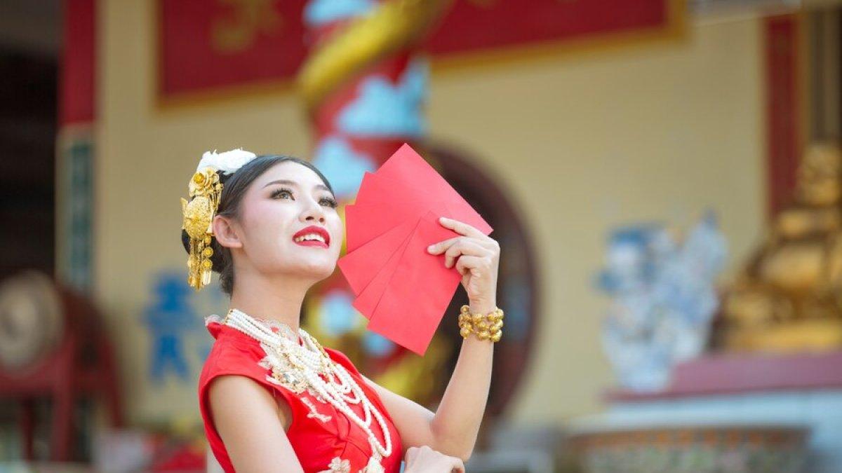 CAP GO MEH - Foto ilustrasi Cap Go Meh 2025 diunduh dari Freepik.com Rabu (29/1/2025). Tahun ini Cap Go Meh jatuh pada 12 Februari 2025.