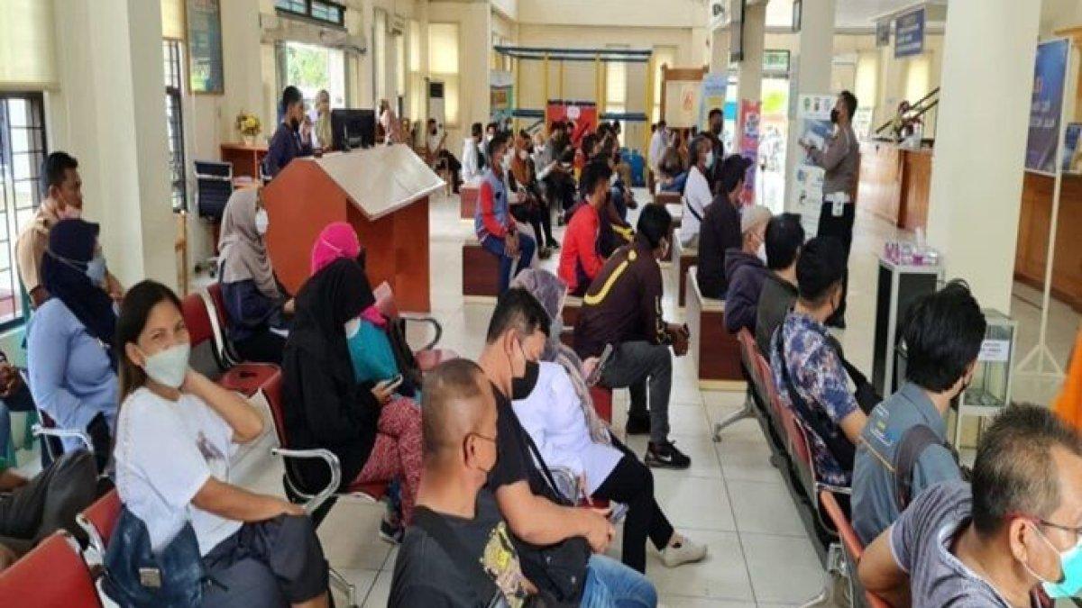 Foto ilustrasi samsat. Bayar pajak kendaraan ada diskon dan bisa dilakukan saat libur nataru di daerah ini.