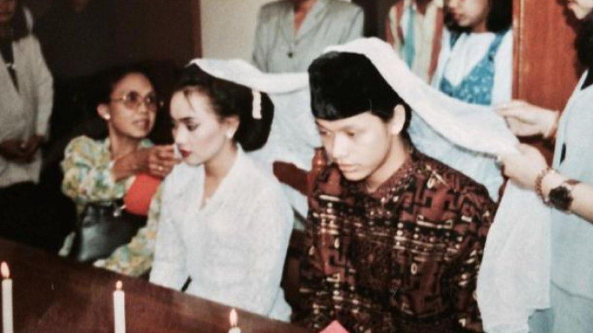 Foto pernikahan Dewi Gita dengan Armand Maulana